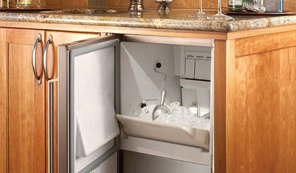 Perlick outdoor cubelet ice maker interior ice bin